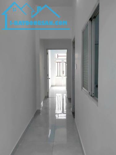 BÁN NHÀ 2PN - 2WC- GIÁ CHỈ 1 TỶ 390TR - GẦN CHỢ VĨNH LỘC B GỌI CHO EM XEM NHÀ