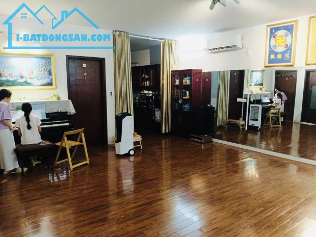Bán căn hộ chung cư Skylight-Hòa Bình 6-125D Minh Khai-DT 97 M2-2 NGỦ-2 WC.
