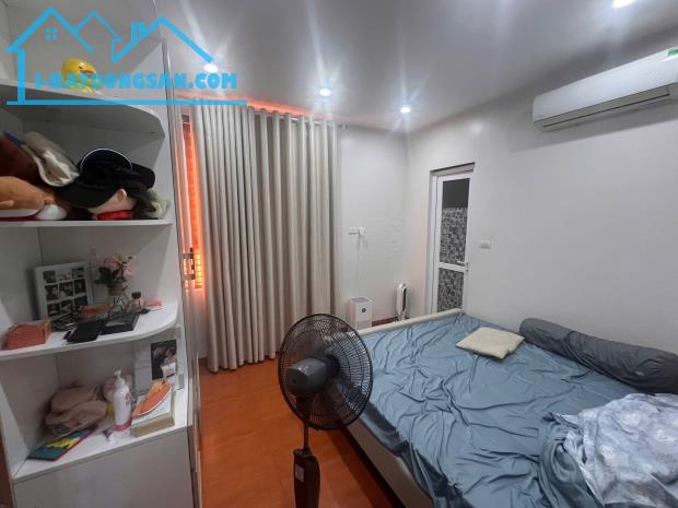 Bán chung cư Hồng Hà Tower 89 Thịnh Liệt-DT 57 m2-TẦNG TRUNG-2 NGỦ-2 WC-FULL NỘI THẤT.