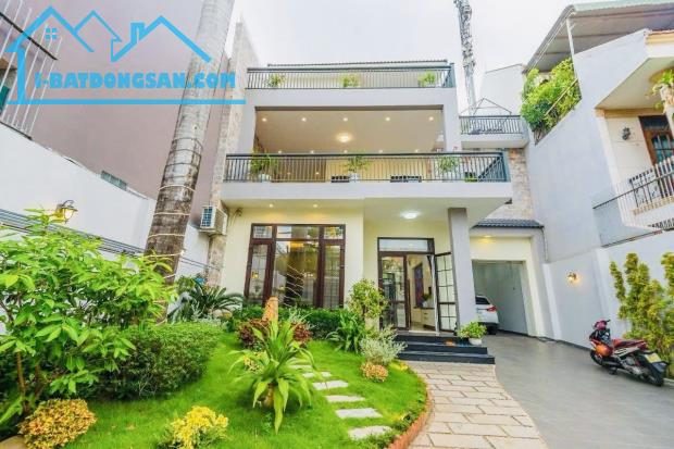 Bán Biệt Thự Đường Quốc Hương,Thảo Điền,Q2 DT:295m2(11mx27m) 3 Tầng-Giá 85 Tỷ TL