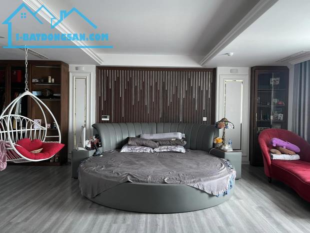 Siêu Phẩm, Rất đẹp Bán Mặt Phố Khu Hoà Mã, Phố Huế: 80m2, Mặt tiền 9m, 2 tầng, Lô Góc VIP