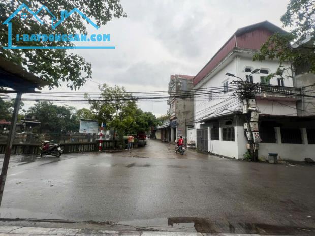 Cc cần b. Án gấp !!! CAM KẾT GIÁ RẺ NHẤT KHU VỰC Dt : 103m Mt : 4,9m 🚘🚘 Đường 2 ô tô