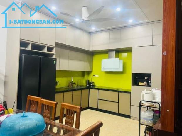 Bán nhà phố TRẦN BÌNH 36m²×5 tầng.Mt 5m .Ngõ Thông .Ở ngay. Giá 6.x tỷ. Lh 0876196866