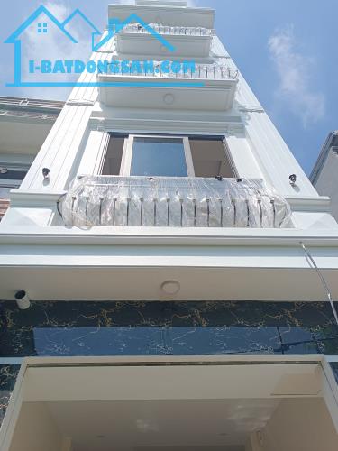 Bán Nhà 5 tầng - VÂN CANH 5 BƯỚC CHÂN RA ĐƯỜNG Ô TÔ TRÁNH Giá: 4,x tỷ