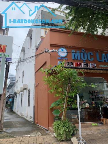 Nhà trệt lửng lầu góc 2 mặt tiền đường 30 tháng 4, Ninh Kiều, Cần Thơ - 21 tỷ