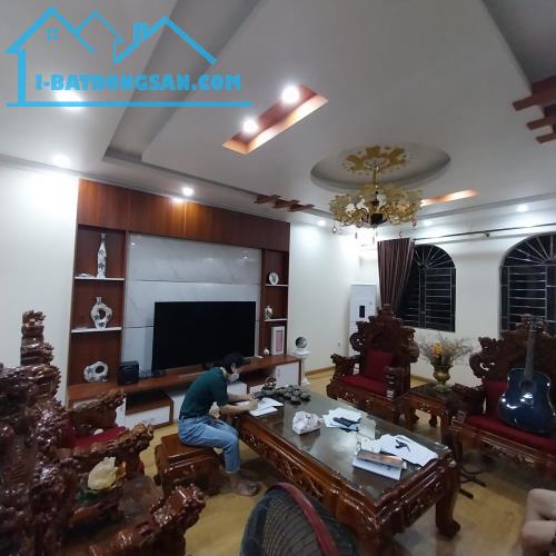 Bán nhà Xuân Đỉnh – gara Ô TÔ thang máy – kinh doanh – văn phòng 62m 5 tầng 11.2 tỷ