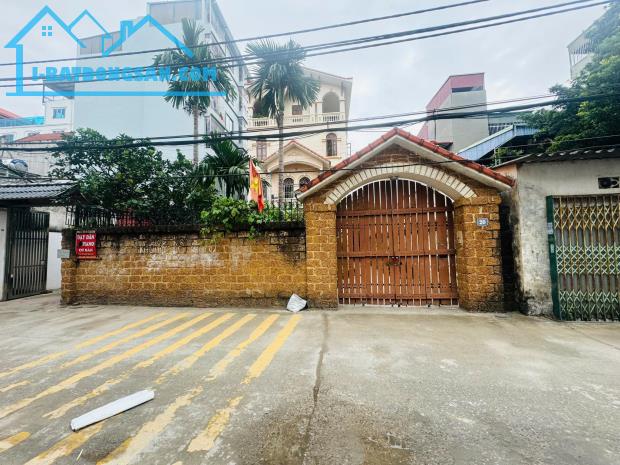 Bán biệt thự nhà vườn Xuân Đỉnh oto tránh 260m 4 tầng 42 tỷ