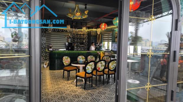 Bán tòa nhà phuòng Đội Cấn 260m2 – MT10m – 10 Tầng – Lô góc ba mặt tiền – 250 tỷ .