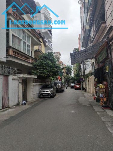 Bán nhà Khương Đình, gõ thông ô tô qua, gần trường học, 47m2, 5 tầng, nội thất xịn; 6,8 tỷ