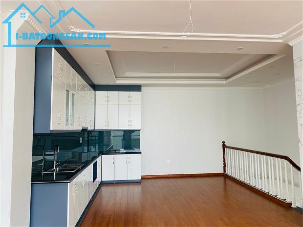 Bán nhà ngõ LẠC LONG QUÂN- oto tránh kinh doanh 72m 6 tầng 13.9 tỷ