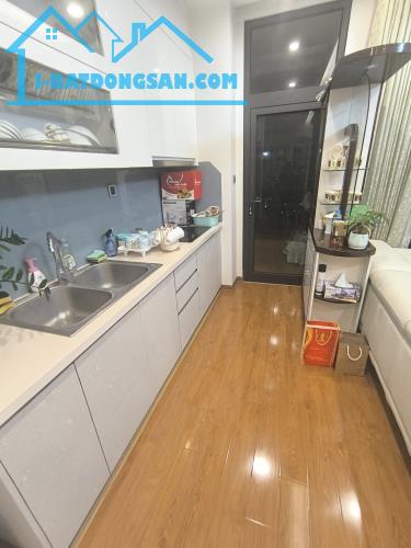 Toà M1 Chung cư Metropolis-DT 102 m2-TẦNG 29-VIEW THOÁNG RỘNG-3 NGỦ-2 WC-CĂN GÓC.