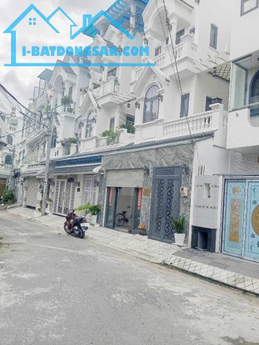 Nhà đẹp 4 tầng 80m2 đường 8m xe hơi thông khu PETECHIM 2637 Huỳnh Tấn Phát Nhà Bè 7.3 tỷ