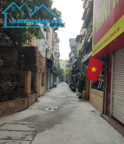 Bán nhà Phố Chùa Bộc, Trung Liệt, Đống Đa. Sổ đỏ A4. DT: 54,7m, 5 tầng. Giá: 24.5 tỷ