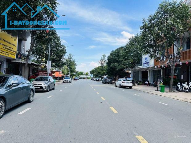 Bán nhà mặt tiền đường N1 khu D2D Võ Thị Sáu. Giá bán 13,8 tỷ. Có thương lượng.