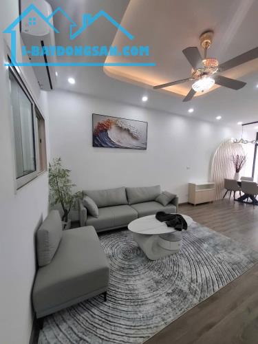 Bán Chung Cư Vườn Xuân 71 Nguyễn Chí Thanh-DT 94 m2-TẦNG CAO-3 NGỦ-2 WC-NỘI THẤT CAO CẤP.