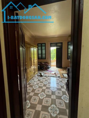 GIA ĐÌNH MUỐN BÁN CĂN NHÀ MẶT PHỐ TÂY TRÀ, 80M2 X 4 TẦNG, VỈA HÈ ĐÁ BÓNG, MẶT TIỀN 5,2M VU
