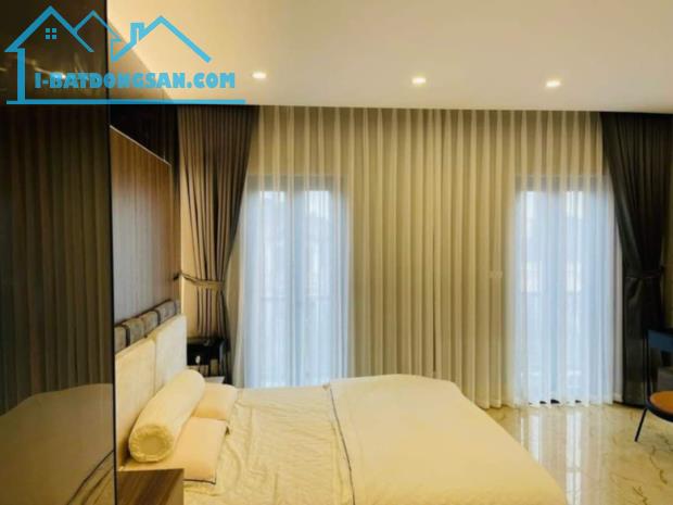 BÁN GẤP NGỌC LÂM 44M x 5T, VỈA HÈ, KINH DOANH, GARA ÔTÔ, FULL NỘI THẤT. NHỈNH 11 TỶ