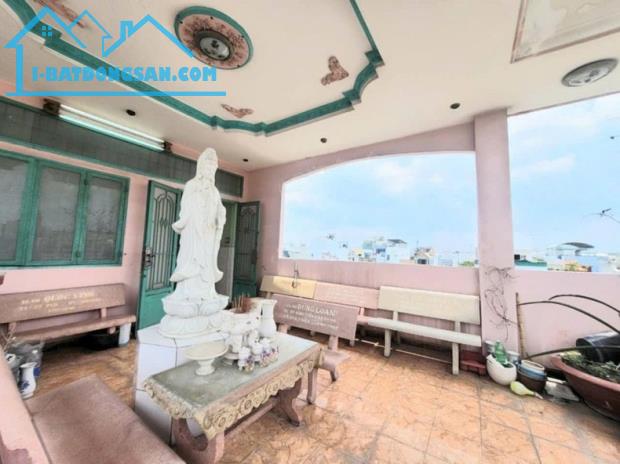 Bán CHDV đường Bình Tiên, P8, Q6, 98m2, 5 tầng, 12 phòng, ngay chợ Bình Tiên