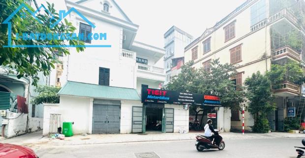 🔅 Biệt Thự Sân Vườn Lạc Long Quân, Tây Hồ, Ô Tô Tránh, 432m2 3T MT 17m, Chỉ 185 Tỷ 🔅