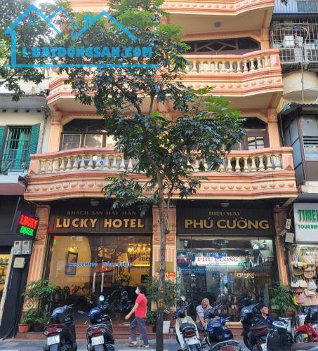 Bán Nhà Mặt Phố Đội Cấn, Ba Đình, DT 195m2 x 12T MT:8,5m. Giá Rẻ.