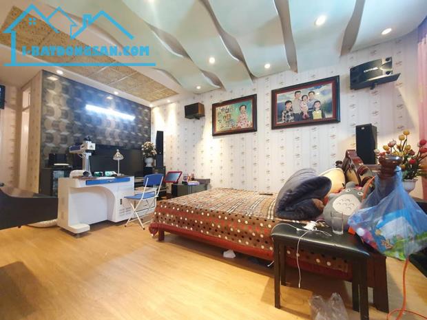 NHÀ MẶT NGÕ TỨ LIÊN - Ô TÔ TRÁNH NHAU - 2 MẶT THOÁNG