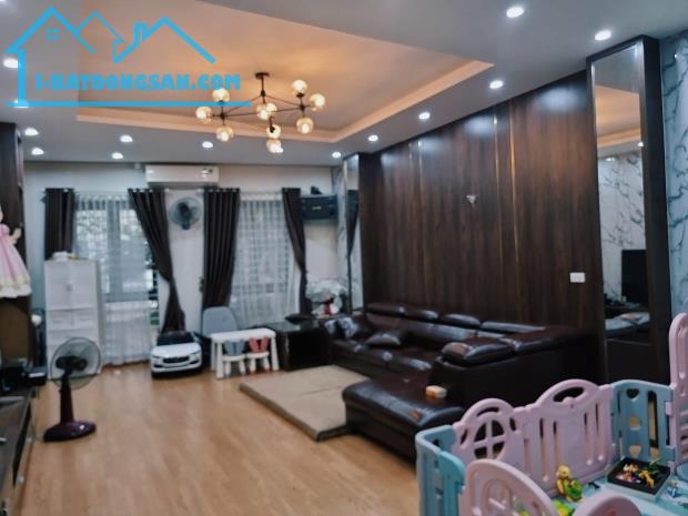 Bán nhà An Dương Vương, Tây Hồ ngõ thông ,otô vào nhà 60m 4 tầng - 11 tỷ