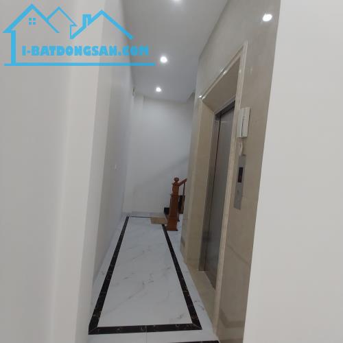 Hàng Hiếm Võ Chí Công THANG MÁY, Ô TÔ,văn phòng 61m2 6tầng 16.5tỷ