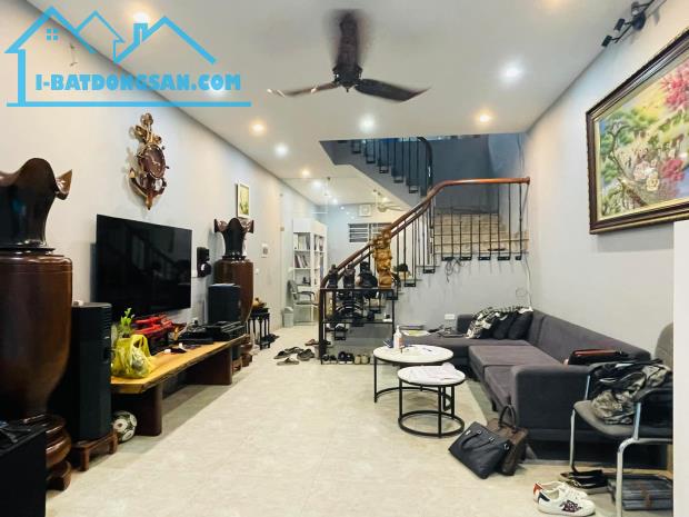 BÁN NHÀ TÂY HỒ - BA GÁC PHI - ĐẸP LONG LANH