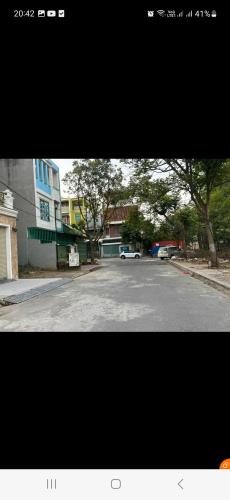 Cực kỳ Cần bán nhà 3 tầng ở ngay kinh doanh gần ủy