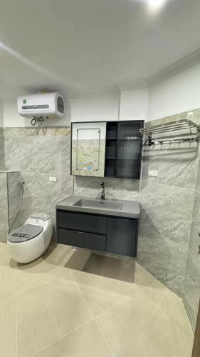 Bán nhà ngõ Thái Thịnh. Đống Đa DT40m x 6T. Mặt tiền 6.4m