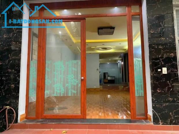 Bán nhà 3 tầng Phố Lý Công Uẩn - TP Hải Dương
