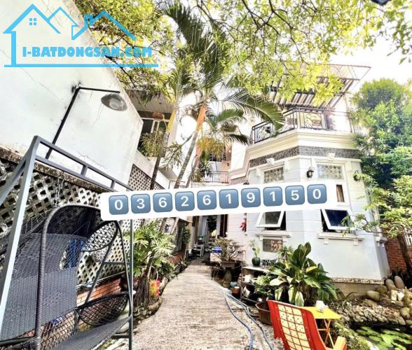 Ngay vicom Lê Văn Việt - 210m2 - 16t