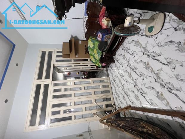Mặt tiền Lê Văn Lương ngay trường học cấp 3 Phước Kiển khu kinh doanh cực tốt 130m2 13.5tỷ