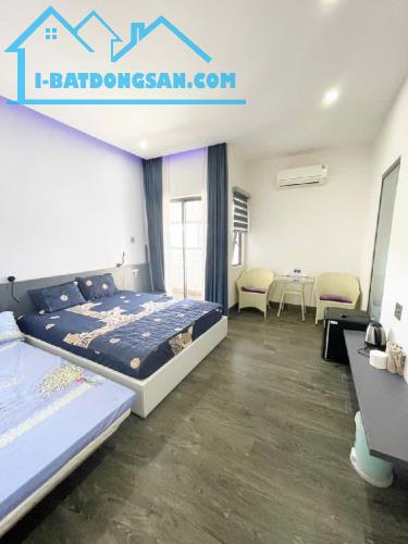 Mặt tiền Lý Phục Man kinh doanh thu nhập 25tr/tháng Bình Thuận Q7, 3 tầng 100m2, 18.5tỷ