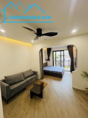 Bán tòa CCMN sát Luis City Đại Mỗ đường ô tô 80m2 7T MT10m 10PKK giá 17.5 tỷ