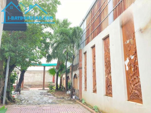Bán ShowRoom mặt tiền QL1A, Quảng Tiến, Trảng Bom, Đồng Nai, 1720m2, giá 28 tỷ.