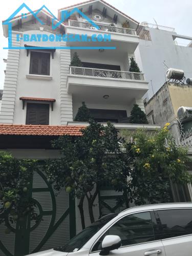Hai mặt tiền ngay CV Lê Thị Riêng phường 15 quận 10 (DT 7x20m) 1 hầm 6 tầng tiện ở liền