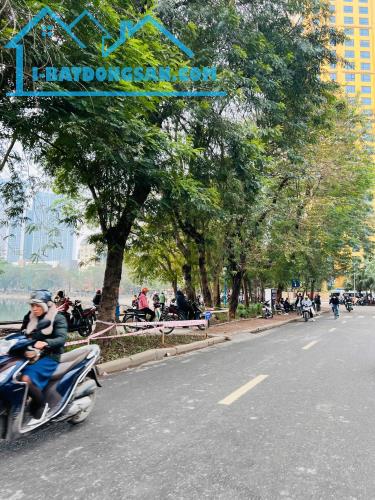 Cực Hiếm! Bán nhà DT 121m, MT 10m, phố Giảng Võ, Trần Huy Liệu, ô tô dừng đỗ, vỉa hè, KD
