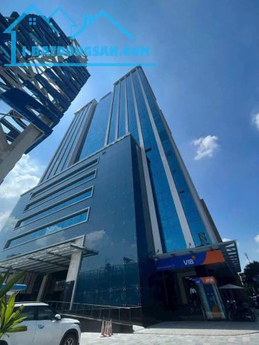 Bán Tòa Văn Phòng Mặt Phố Dã Tượng, Hoàn Kiếm DT 682m2, 11T, MT 30m, Giá Cực Rẻ
