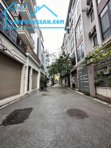 🌟 BÁN NHÀ PHỐ XUÂN LA – PHÂN LÔ VIP – Ô TÔ TRÁNH – GARA – THANG MÁY – THOÁNG TRƯỚC SAU