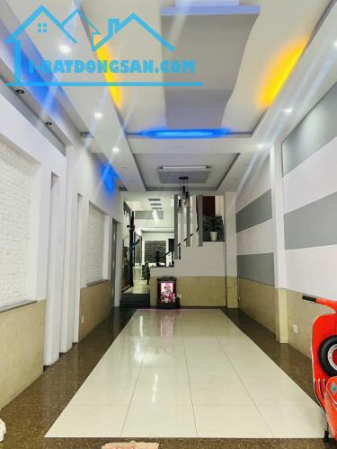 MẶT TIỀN KINH DOANH GẦN CHỢ TÂN HƯƠNG - TÂN PHÚ - 84M2 - 3 TẦNG BTCT
