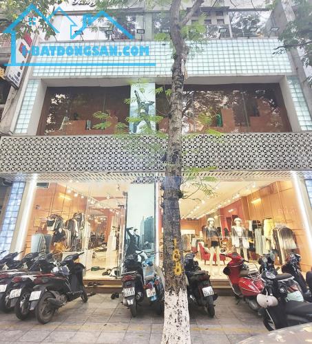 Bán Nhà Mặt Phố Nguyễn Trãi, Đống Đa, DT 139m2 x 4T, MT:7.3m, Giá Rẻ.