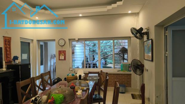 Bán Biệt Thự Phường Xuân La – Tây Hồ - 490m2 – 2 Mặt tiền – Sân Vườn Gara – 140 tỷ .