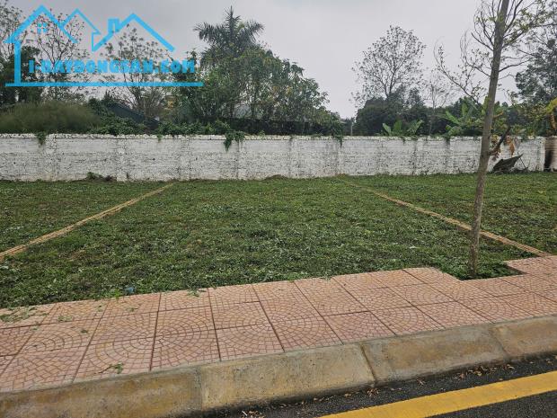 100m2, 2 mặt tiền trước sau full thổ cư đối diện trường tiểu học đồng trạng cổ đông