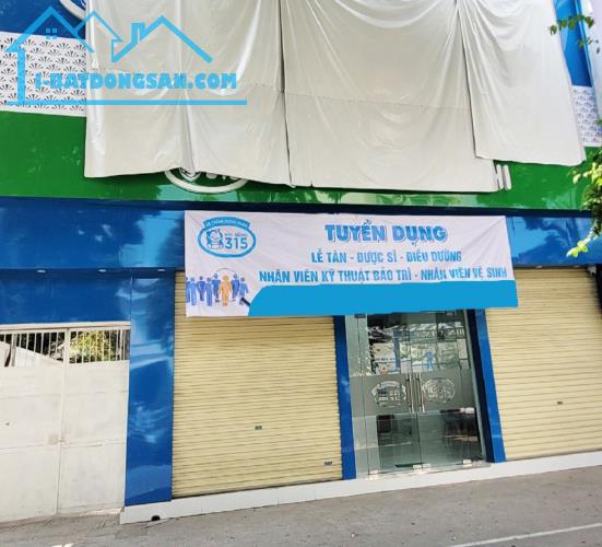 Bán Nhà Mặt Phố Hàng Phèn, Hoàn Kiếm DT 239m2 x MT rộng 13,5m, Giá Rẻ.