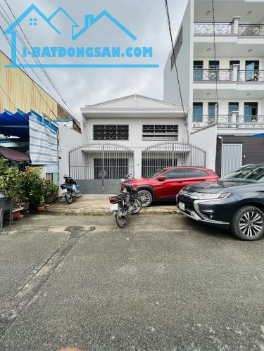 Bán Đất Tặng Nhà Kho 2 Tầng Hương Lộ 2 Đường 20m 2 Sổ Riêng 8x20m Giá Tốt 10 Tỷ SHR