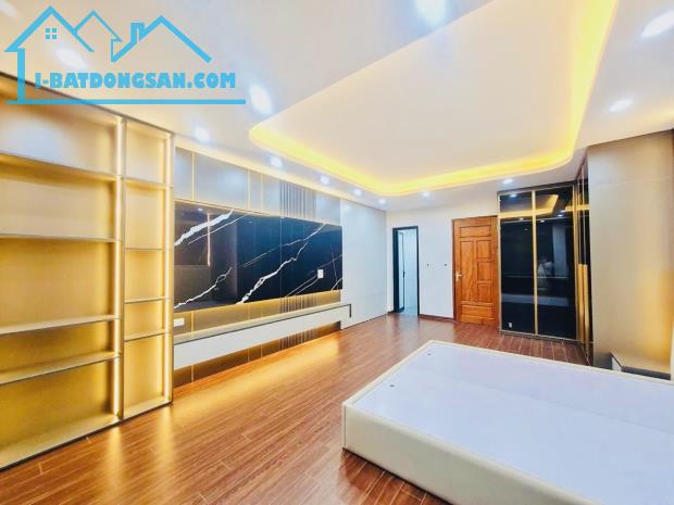 Siêu Phẩm Vừa Ở Vừa Văn Phòng Sát Times City 120M2 6T Thang Máy MT 5M Ô Tô Tránh Giá 24 Tỷ