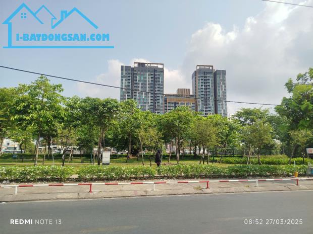 BÁN KHU GỒM 5 XƯỞNG 8000M2 THỔ CƯ - TRẦN XUÂN SOẠN QUẬN 7 - GIÁ 730 TỶ.