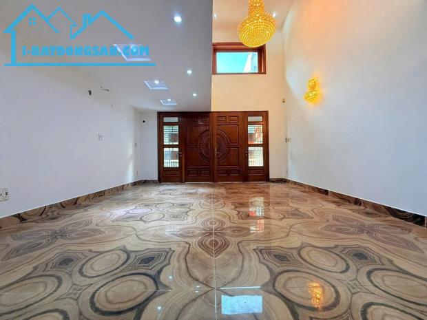 Mặt tiền kinh doanh 1 trục Lê Đức Thọ, P16 - Nhà mới đẹp 4 tầng DT 5x13 - Tiện làm VP cty