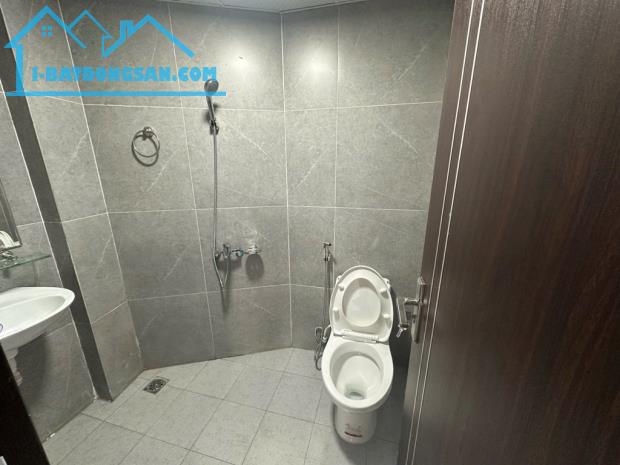 BÁN NHÀ PHỐ AN TRẠCH-HÀO NAM-5 TẦNG XÂY MỚI HIỆN ĐẠI.NGÕ THÔNG BA GÁC